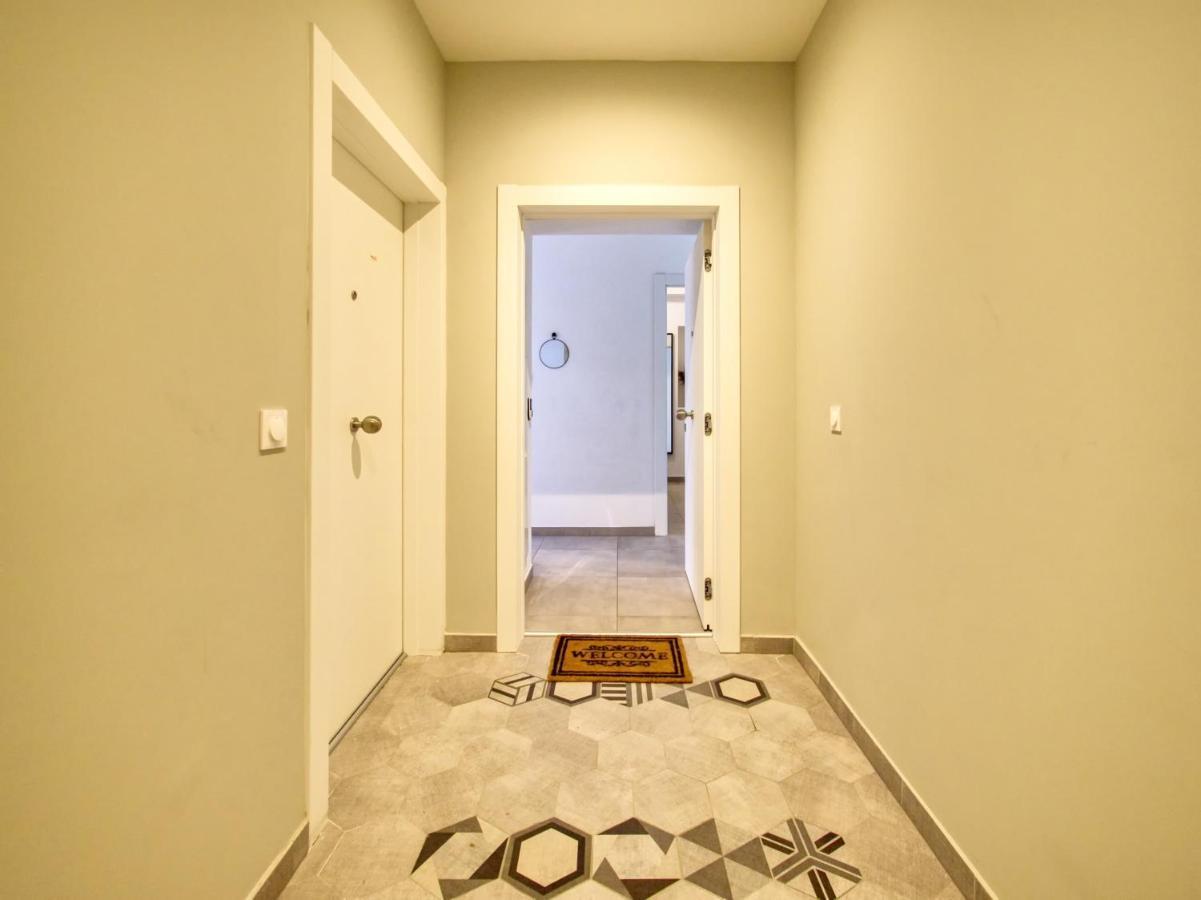 City Vibes, Indoor Parking, Breakfast & Air Conditioning Nice Exterior photo